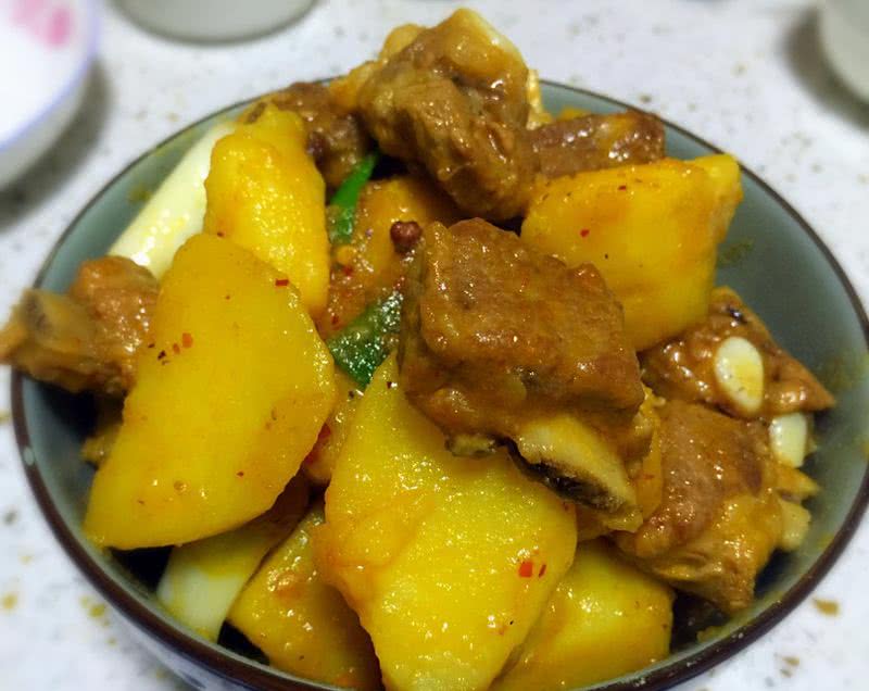 土豆烧排骨