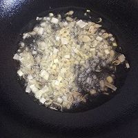 虾酱豆腐—冬季暖身的做法图解1