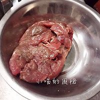 小喵秘制孜然牛肉片的做法图解1