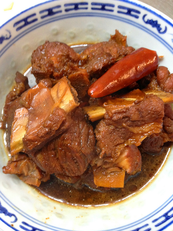 红烧菜谱的排骨_【图解】红烧排骨做做好吃做法哪些不酱油放好吃图片