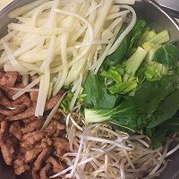 炒乌冬面的做法图解1