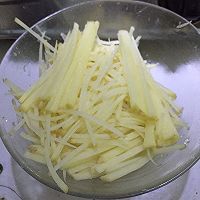 泡椒土豆丝的做法图解1