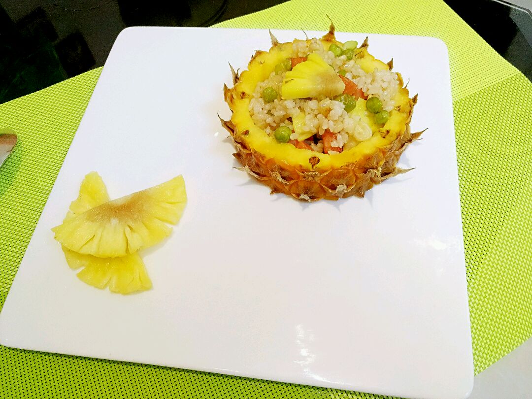 一个菠萝饭