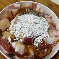 酥肉炖豆腐果的做法图解1