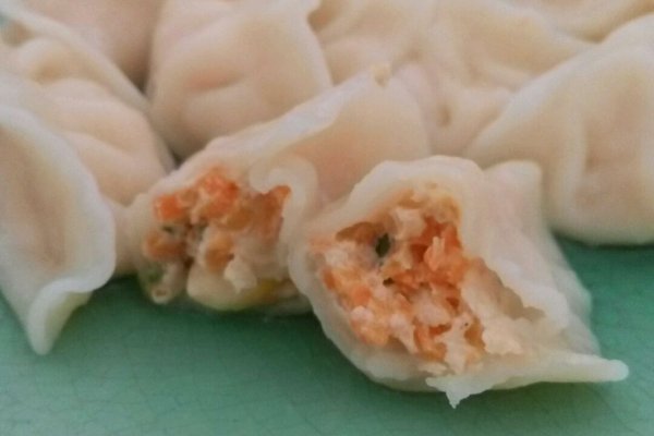 胡萝卜玉米鸡肉饺子