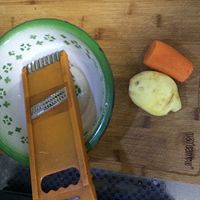 胡萝卜土豆煎饼的做法_【图解】胡萝卜土豆煎