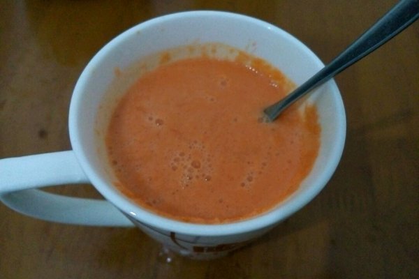 巨简单的减肥饮品-胡萝卜番茄汁的做法_【图解