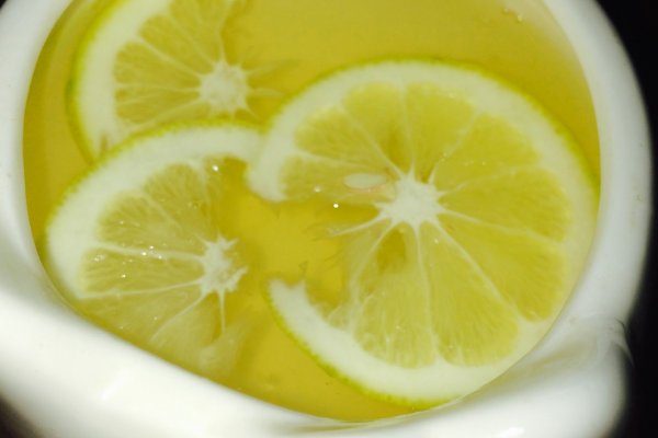 清肠蜂蜜柠檬水(附上美白牙齿的方法)的做法_