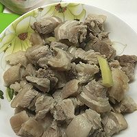 红烧肉烩土豆的做法图解1