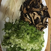 香菇鱿鱼粥的做法图解1