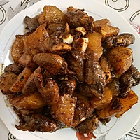 鸡心炖土豆的做法图解1