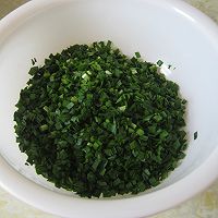 虾仁韭菜盒子的做法图解1