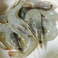 【八月家】燕皮虾肉馄饨的做法图解1