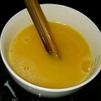 炒鸡蛋的做法图解2