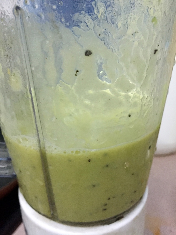 牛油果百香果汁