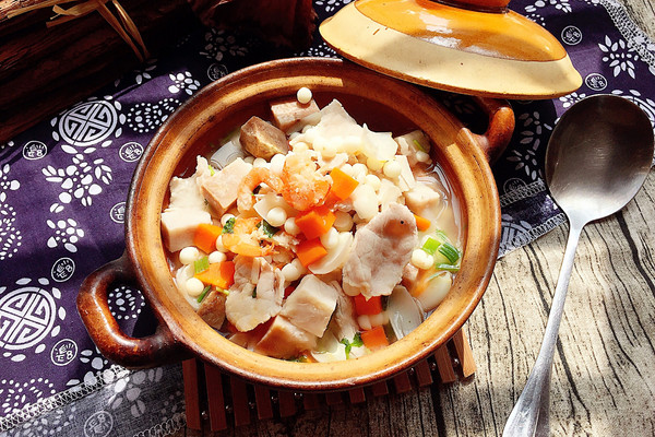 百合芡实香芋煲#花家味道#的做法_【图解】百