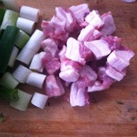 茴香猪肉饺子的做法图解2...<a href=