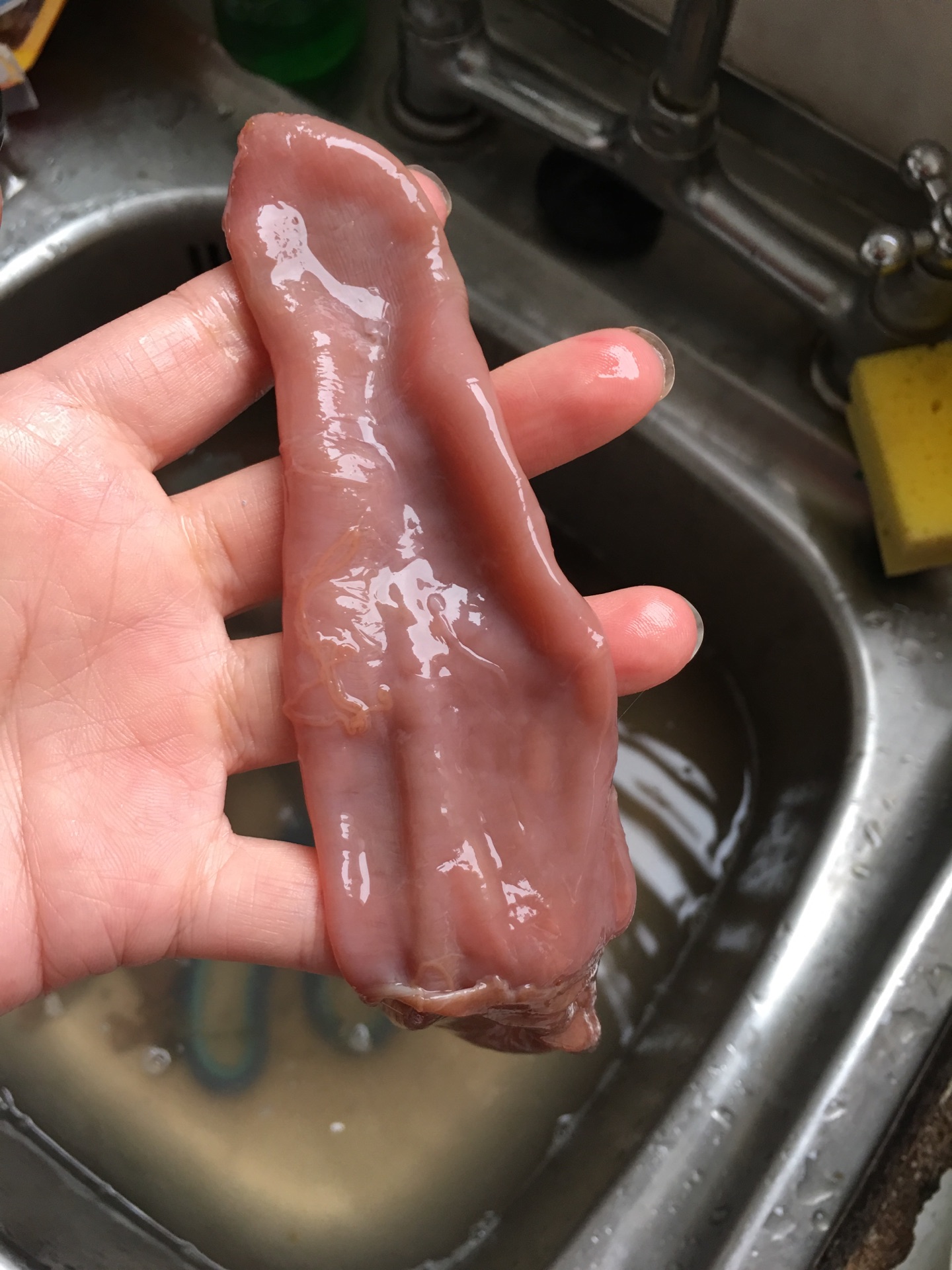 躣