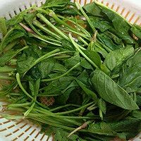 菠菜肉片的做法图解1