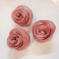 火龙果玫瑰馒头的做法_【图解】火龙果玫瑰馒