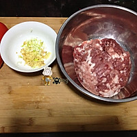 番茄肉丸的做法图解1
