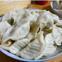 猪肉白菜水饺的做法图解1