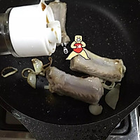 高压锅版·排骨芋头樱花虾焖饭的做法_【图解