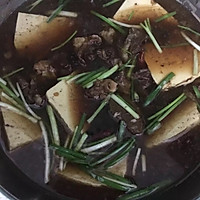 牛肉炖豆腐的做法图解1