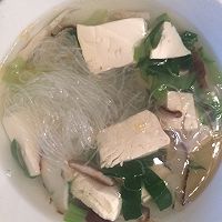 青菜豆腐汤的做法图解1