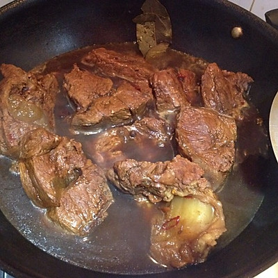 牛肉怎么样才是卤好了 400_25b9ba9f6b1d9f13fbd36052bacab069.jpg