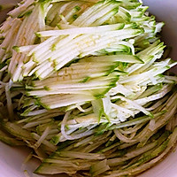 菜瓜三鲜馅饺子的做法图解1
