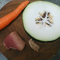 红萝卜冬瓜瘦肉汤的做法图解1