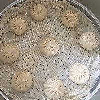 早餐-完胜三鲜包的虾仁鸡肉包子的做法_【图解