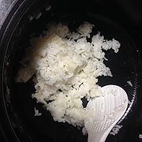 剩米饭锅巴的做法图解1