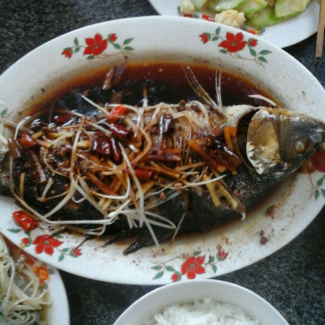 香辣油泼鱼