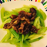 潮州海参汤,海参焖土猪肉,海参炒芹菜的做法_