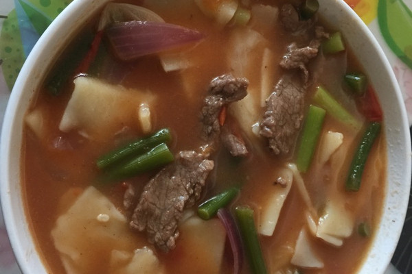 牛肉烩面片