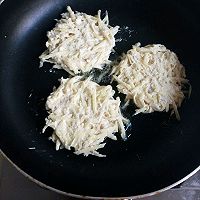 土豆丝饼的做法图解1
