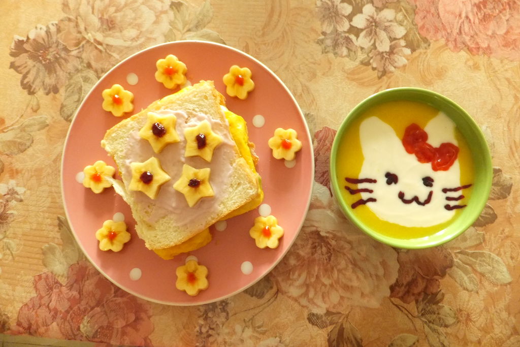 猫咪花朵儿童早餐