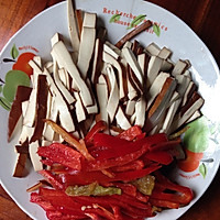 豆干肉丝的做法图解1