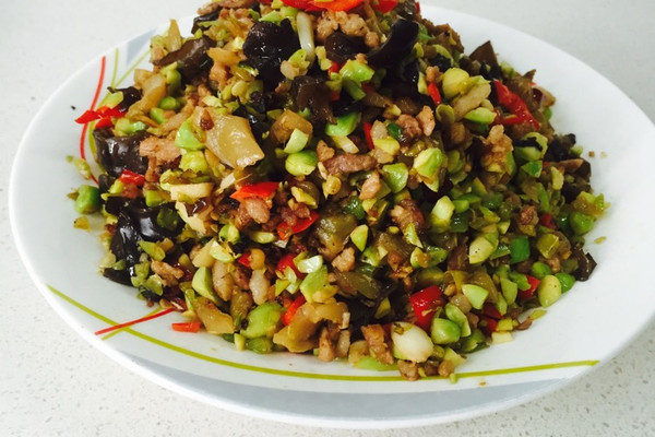 榨菜毛豆炒榨菜的配方_【图解】肉丁做法炒肉鱼菜谱毛豆明日之后的图片