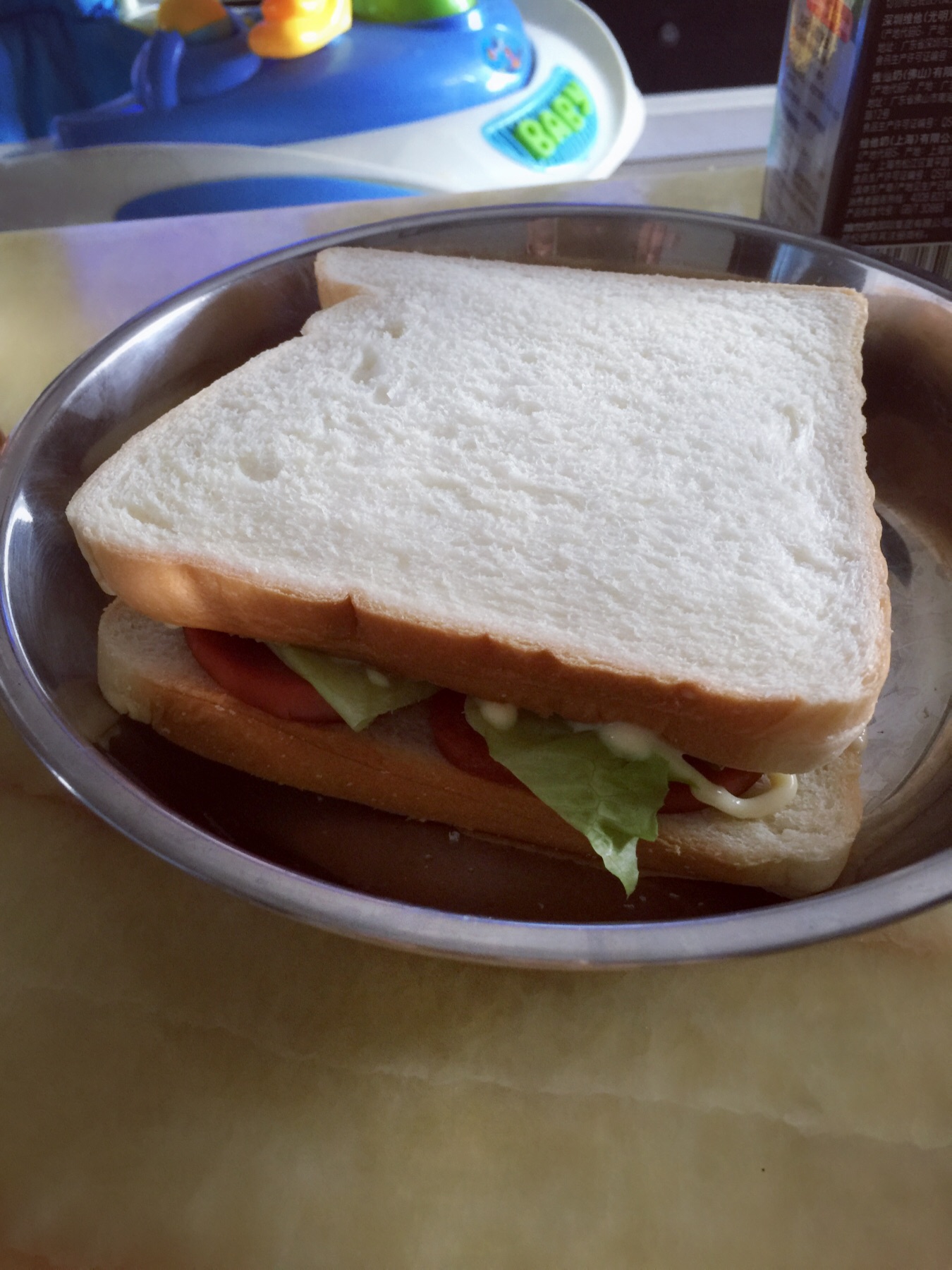 餐垫上的食品三明治和牛奶_站酷海洛_正版图片_视频_字体_音乐素材交易平台_站酷旗下品牌