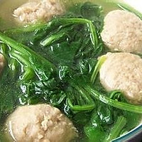 菠菜肉丸汤的做法图解1