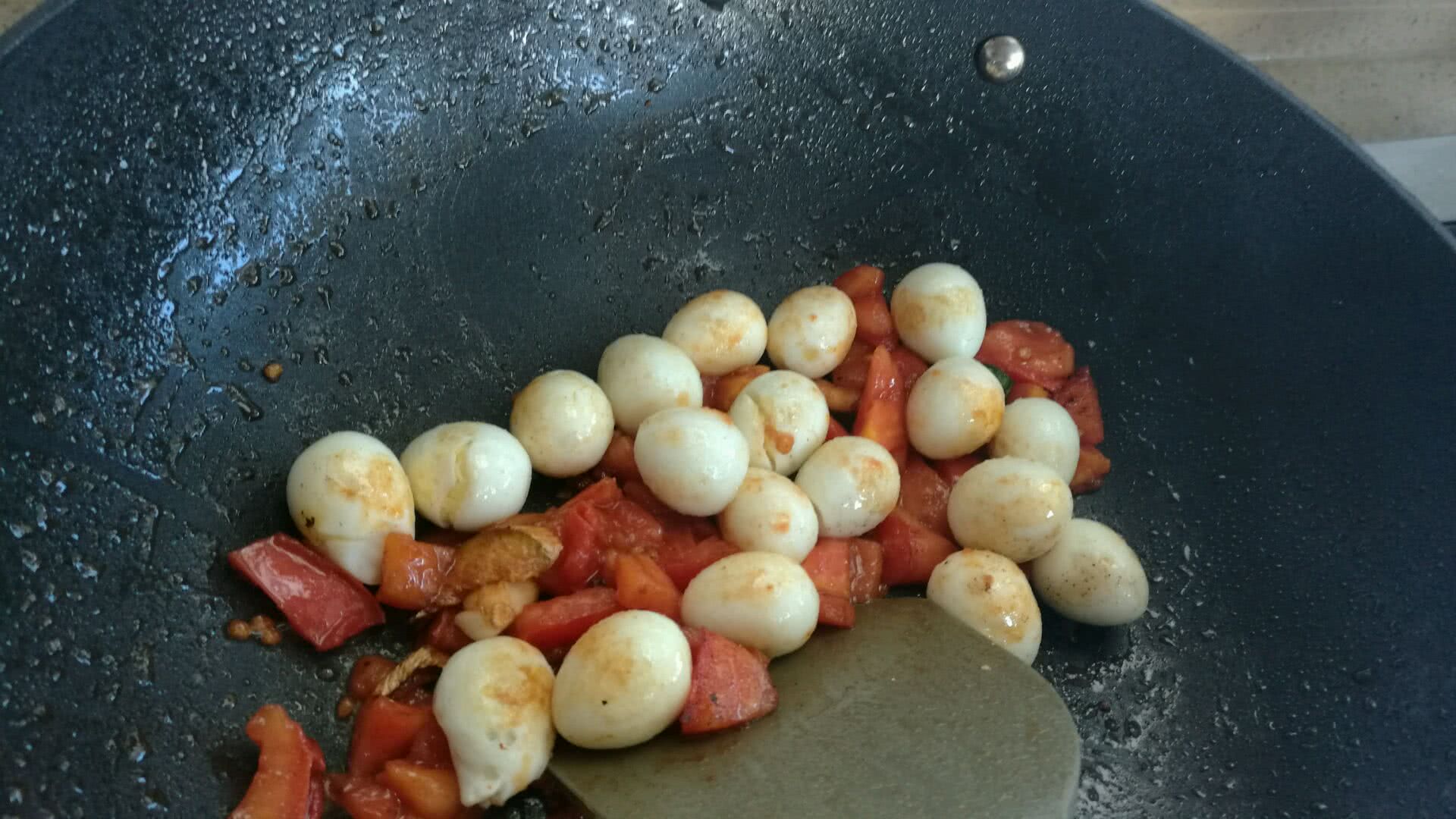 西红柿炒鹌鹑蛋