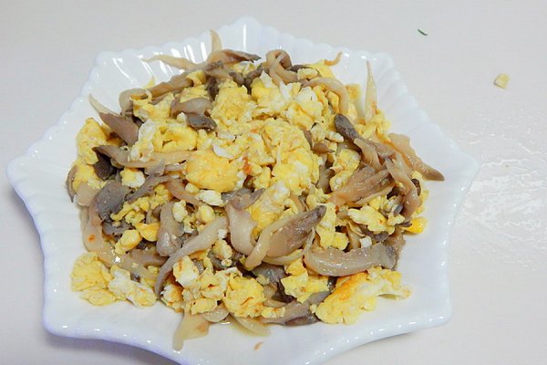 平菇炒鸡蛋的做法_【图解】平菇炒鸡蛋怎么做