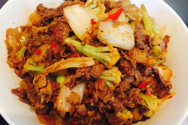 泡菜炒肥牛
