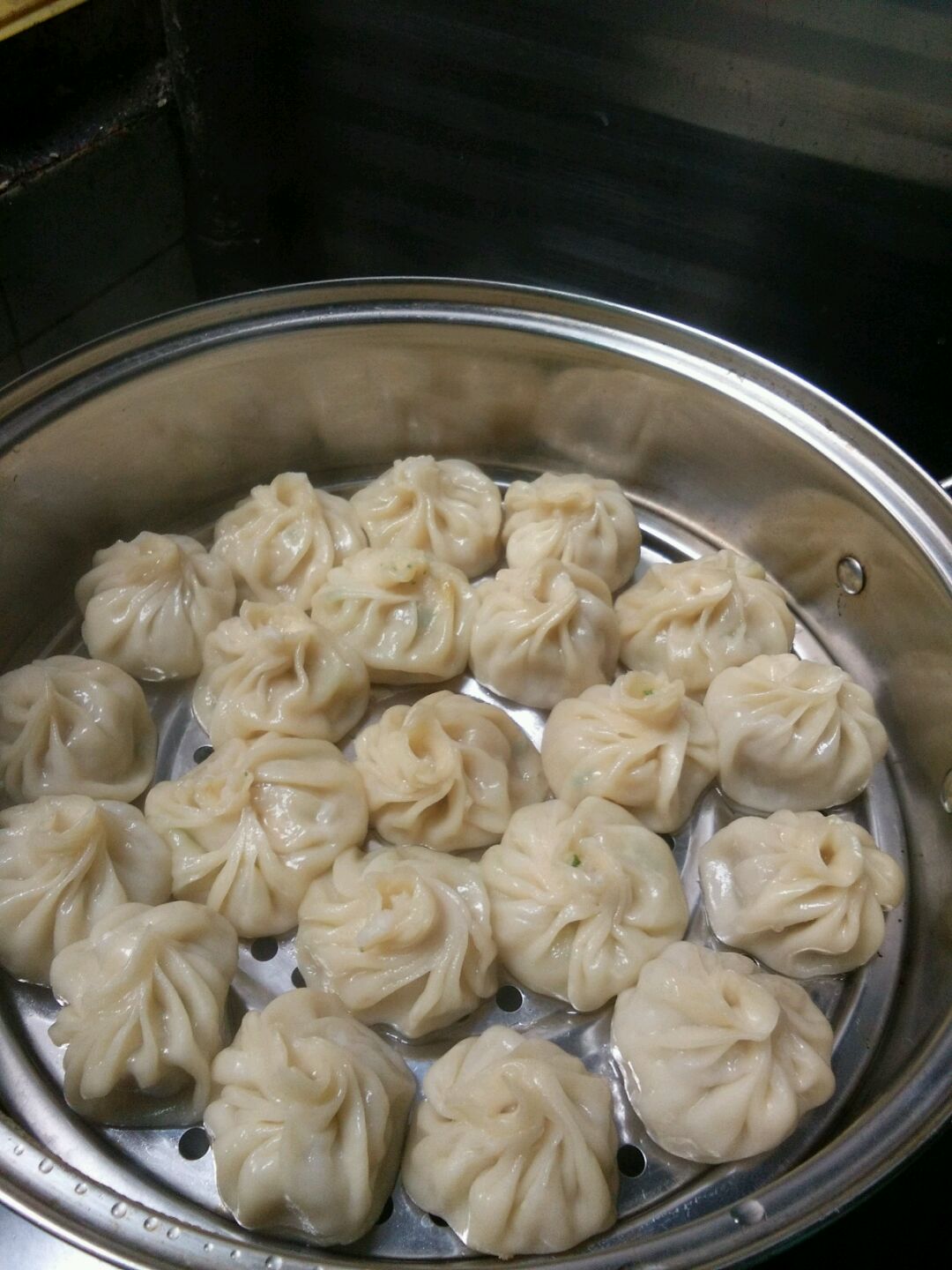 饺子皮版小笼包的做法_【图解】饺子皮版小笼包怎么做