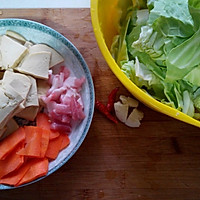 干锅包菜素鸡的做法图解1