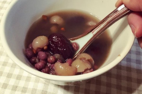 冬季早餐定番~温暖又养生的红枣桂圆赤豆汤【