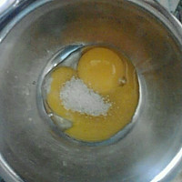 红心火龙果戚风,颜色最后没了的做法_【图解】